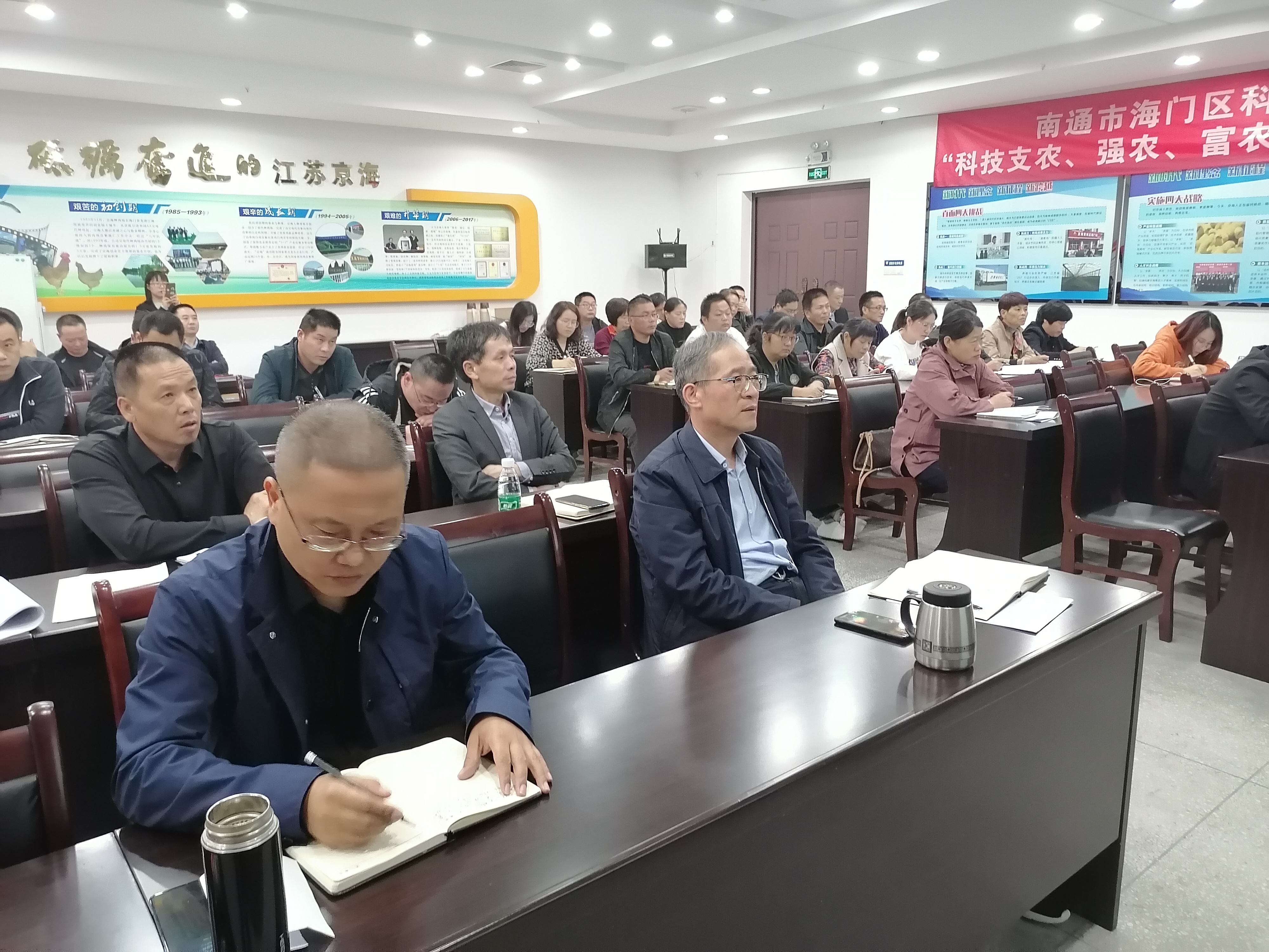 ���ľ�����������������Ӧ������� -----ȫ��᳹��ʵ10��12�ն��³��칫��������
